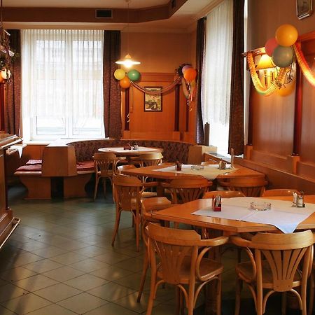 Corner Hotel U Divadla*** - Znojmo Eksteriør billede
