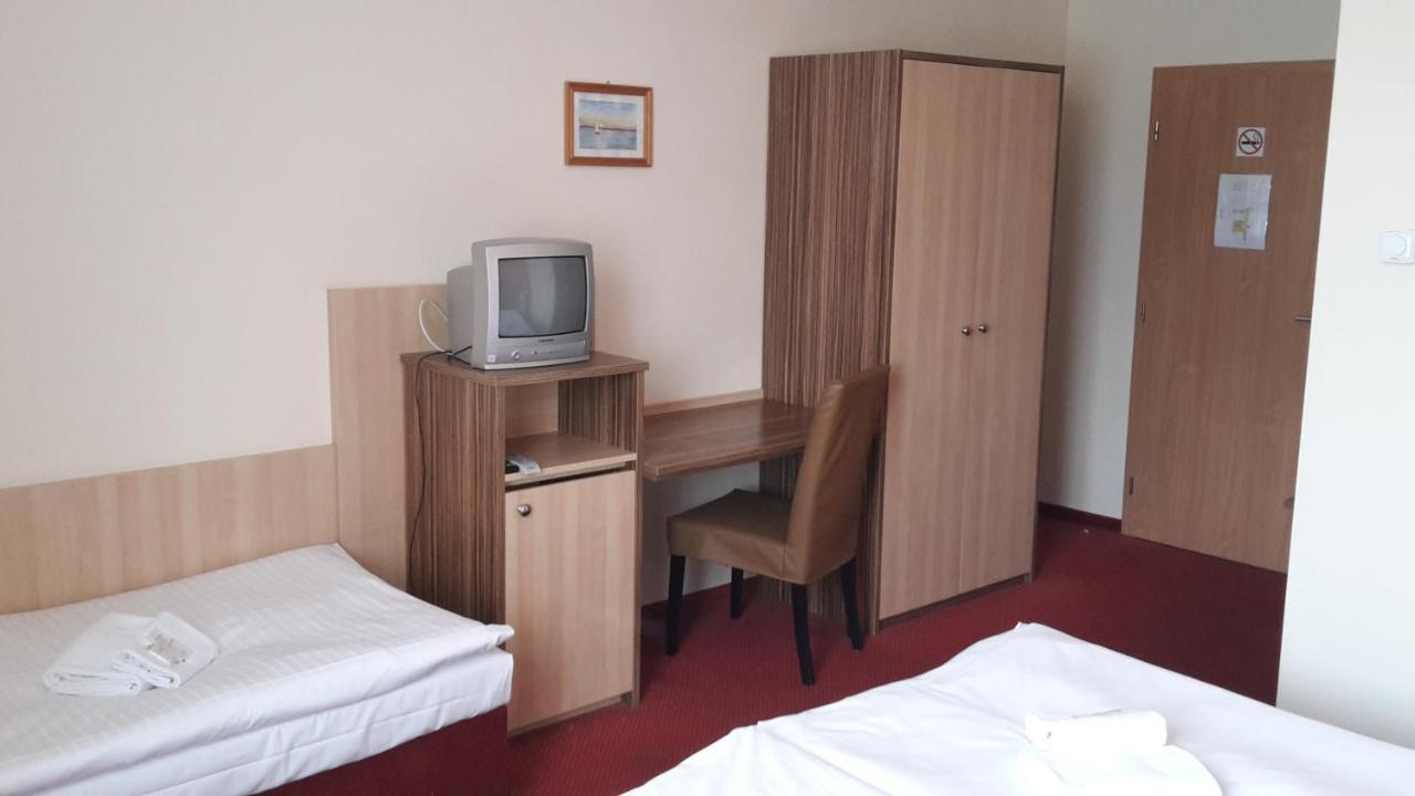 Corner Hotel U Divadla*** - Znojmo Eksteriør billede