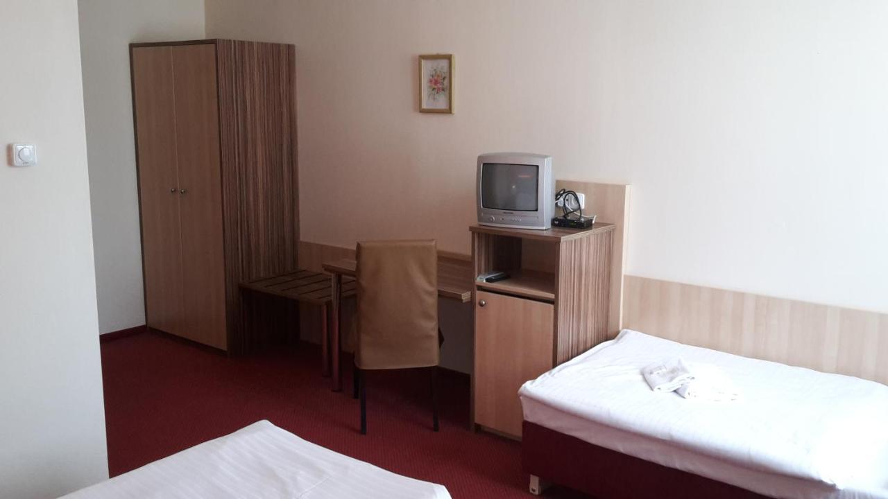 Corner Hotel U Divadla*** - Znojmo Eksteriør billede