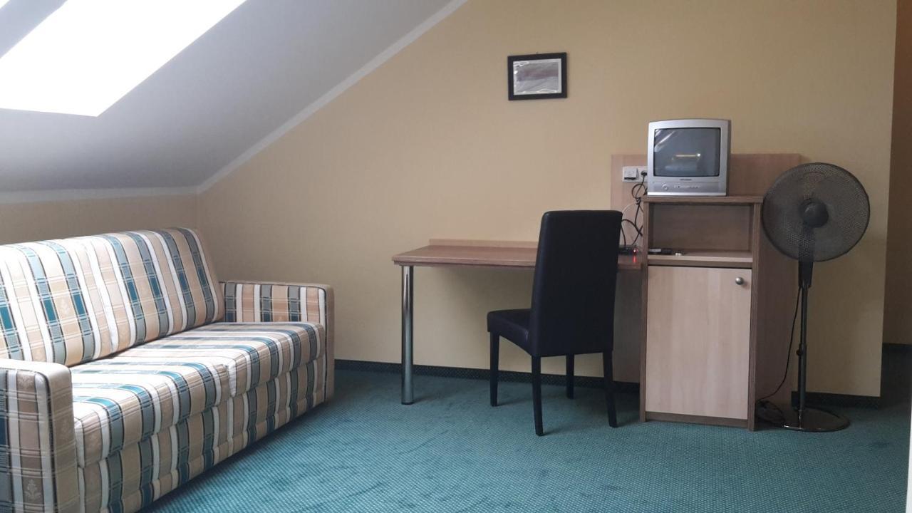 Corner Hotel U Divadla*** - Znojmo Eksteriør billede