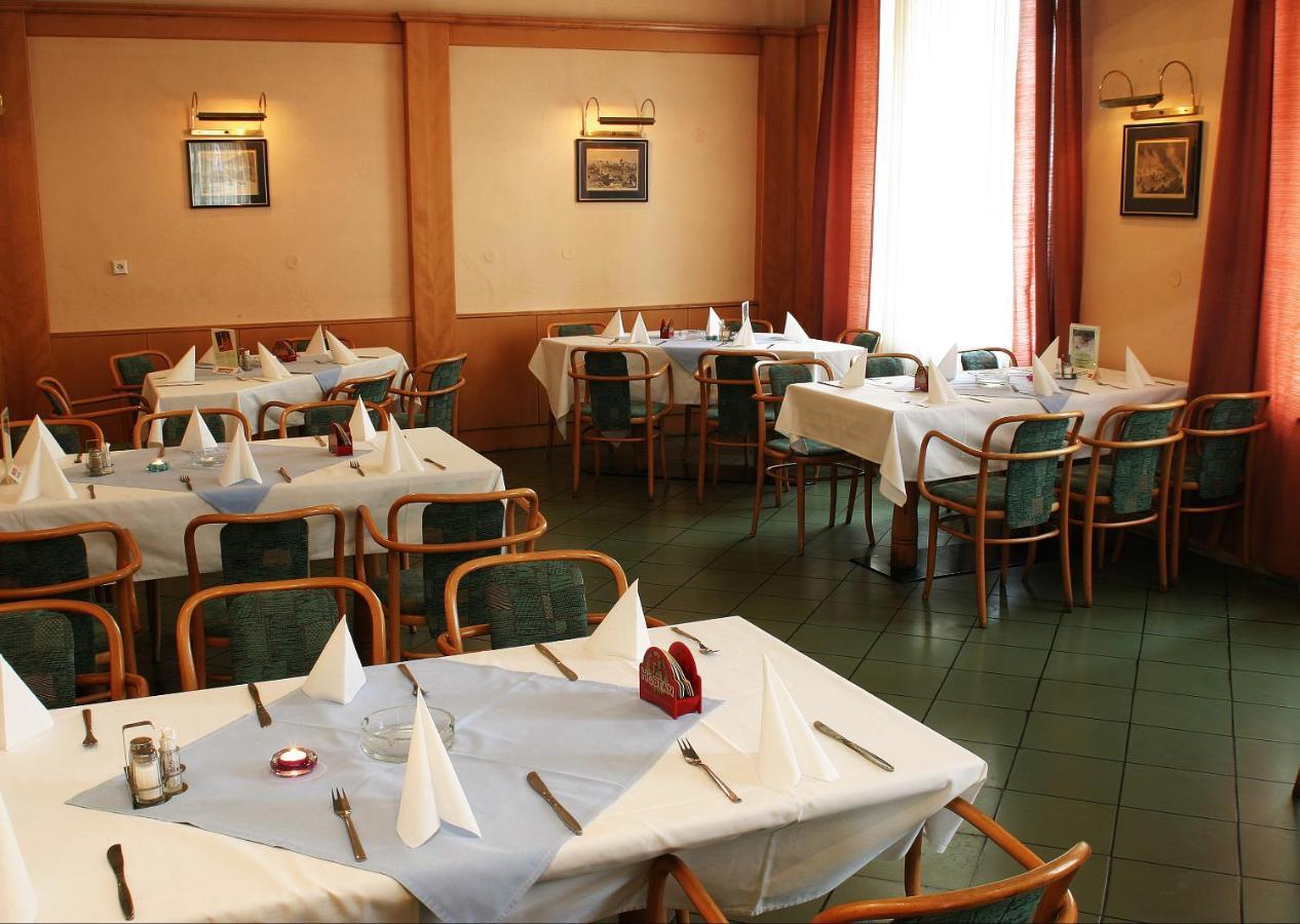 Corner Hotel U Divadla*** - Znojmo Eksteriør billede